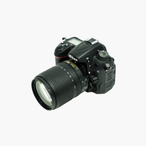 Nikon D7000 16.2MP DSLR Camera + 18-105 mm Lens